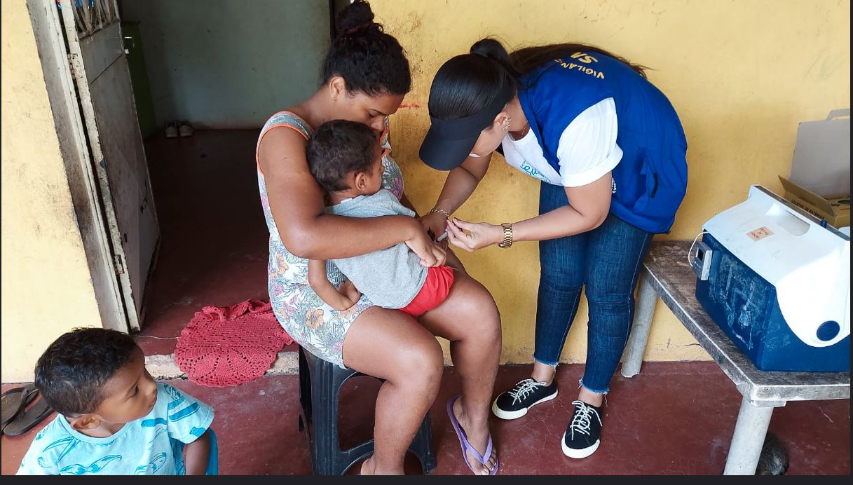 Equipes da prefeitura imunizam moradores da área rural de Boa Vista