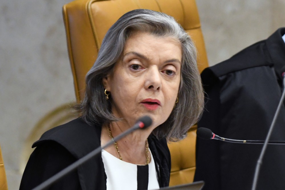 Durante sessão do STF, Cármen Lúcia cobra apuração de estupro e morte de menina ianomâmi