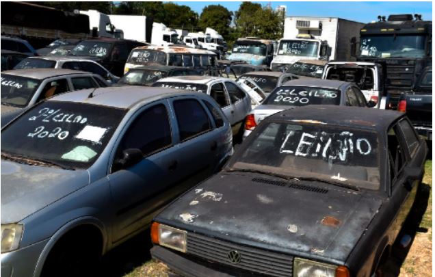 Detran de RR realiza leilão virtual de quase 300 carros apreendidos