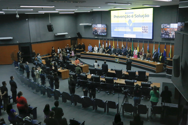 Debate e troca de informações marcam simpósio sobre combate à depressão, suicídio e drogas