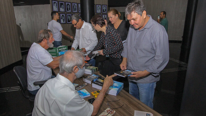 Exposição literária reúne escritores de Roraima na Assembleia Legislativa