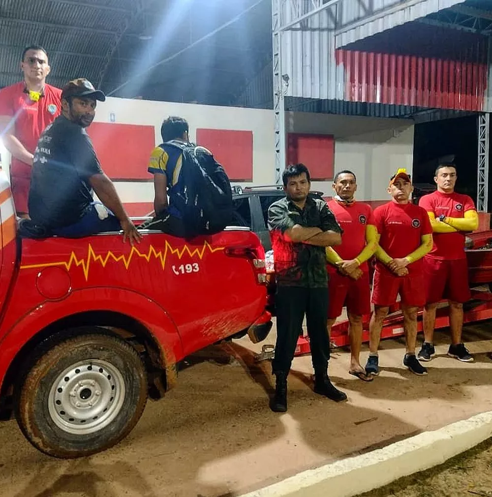 Casal se perde por dois dias após naufrágio e é localizado pelos Bombeiros