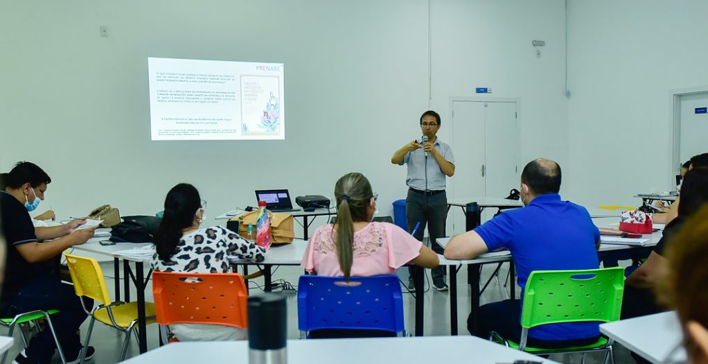 Médicos e enfermeiros de Boa Vista participam de curso para fortalecimento do pré-natal