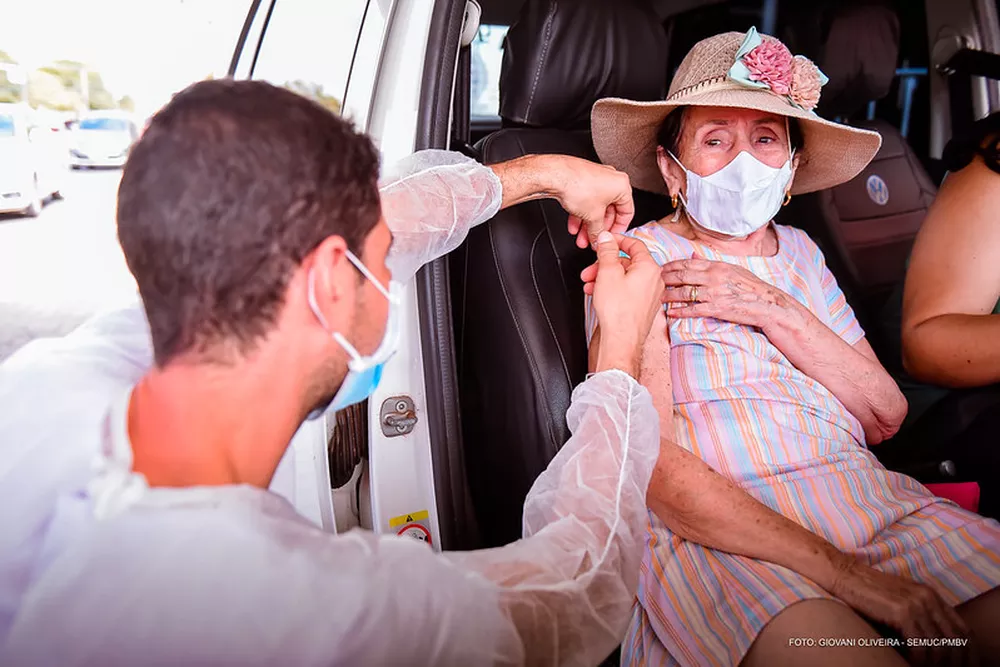 Boa Vista inicia aplicação da 2ª dose de reforço em idosos acima de 70 anos