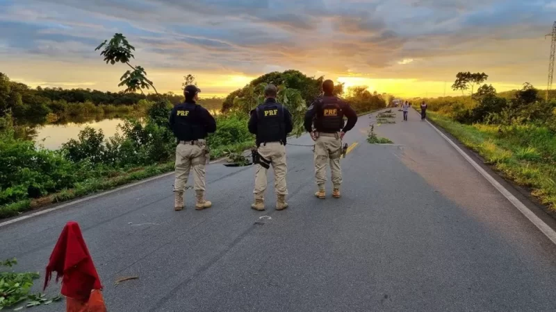 Trecho da BR-174 com risco de rompimento segue totalmente interditado