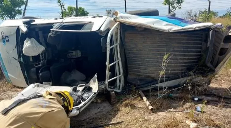 Professor morre após ser atingido por carro da Caer na BR-174