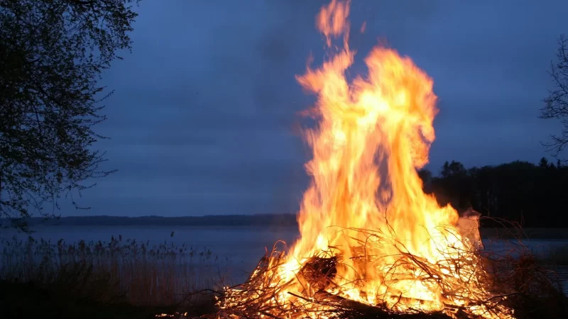 Roraima registra 98 focos de calor em 10 dias e tem risco de fogo crítico