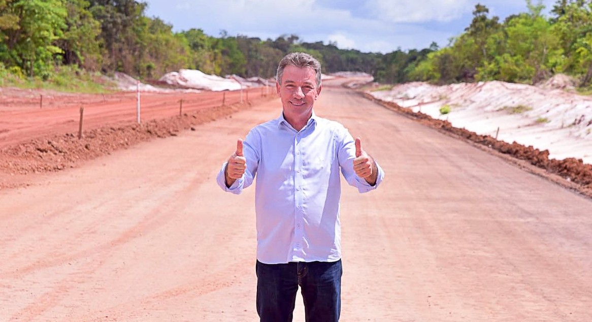 Governador Antônio Denarium tem mandato cassado por distribuição de cestas básicas no período eleitoral