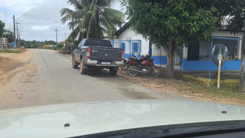 Carros da prefeitura de Caroebe são usados para uso particular, como ida a bares e transporte de capim