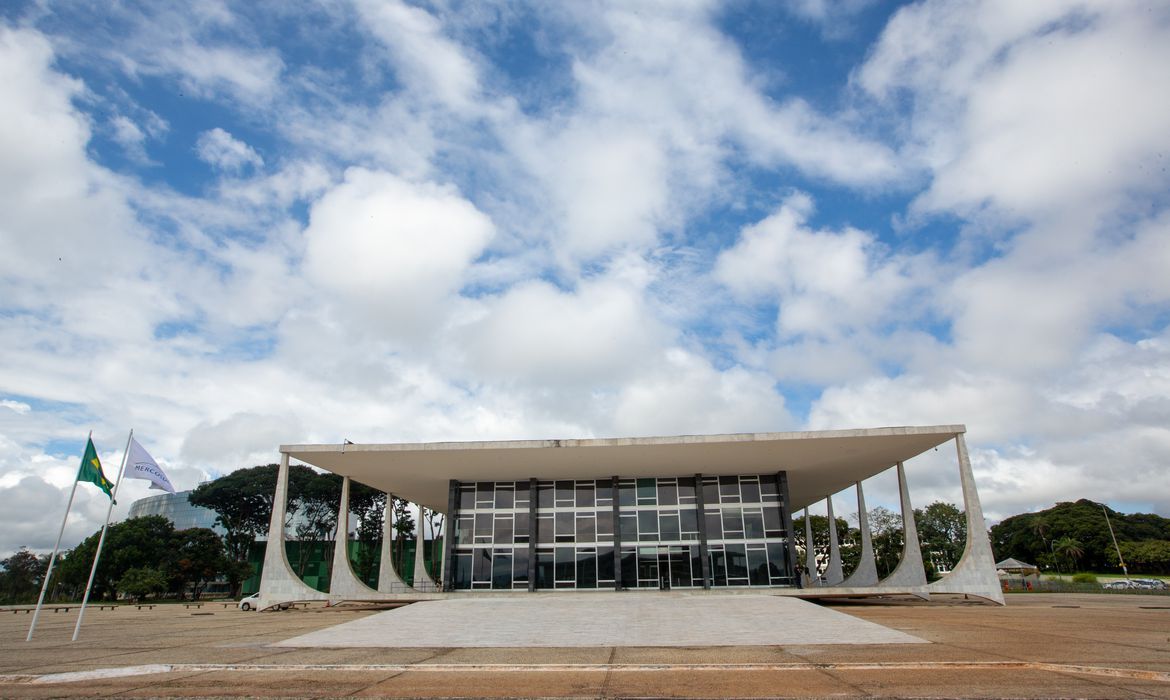 Supremo valida estatuto dos guardas municipais; lei sancionada por Dilma Rousseff entrou em vigor em 2014