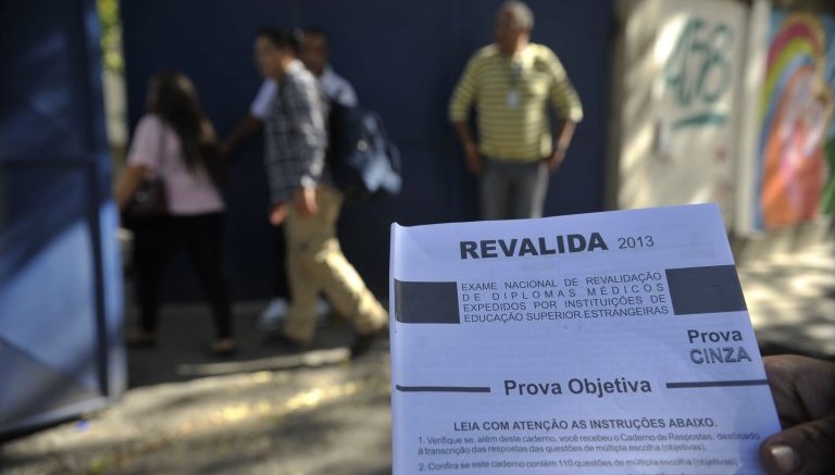 Brasileiros formados na Venezuela, Bolívia, Cuba e Paraguai têm maior percentual de reprovação no Revalida