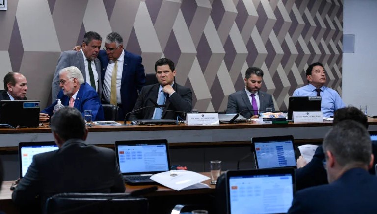 Rejeitado no Supremo, marco temporal é aprovado na Comissão de Constituição e Justiça do Senado por 16 votos a 10