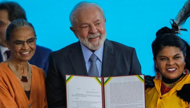 Lula assina decreto que cria e amplia áreas de preservação nos municípios de Amajari, Caracaraí e Alto Alegre