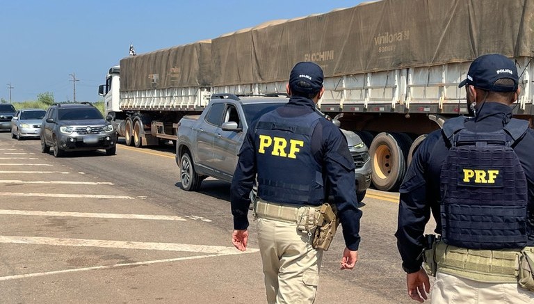 Operação da PRF em Roraima reforça policiamento ostensivo e preventivo durante feriado prolongado