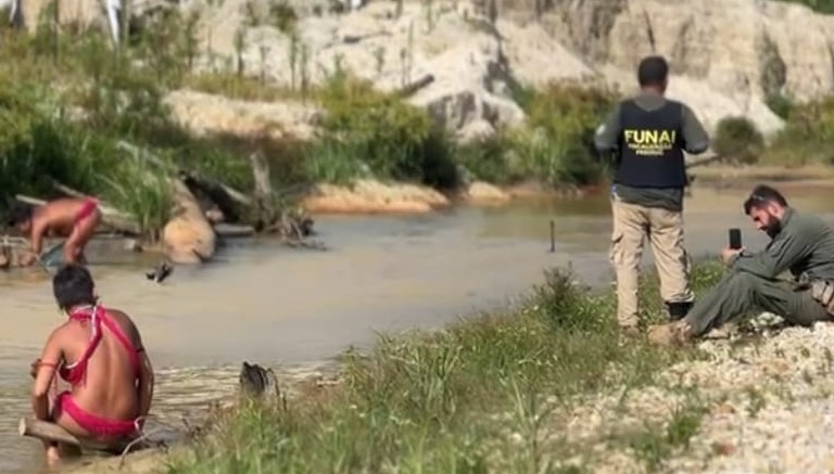 Forças Armadas e PF monitoram ouro ilegal e avaliam níveis de contaminação por mercúrio na Terra Yanomami