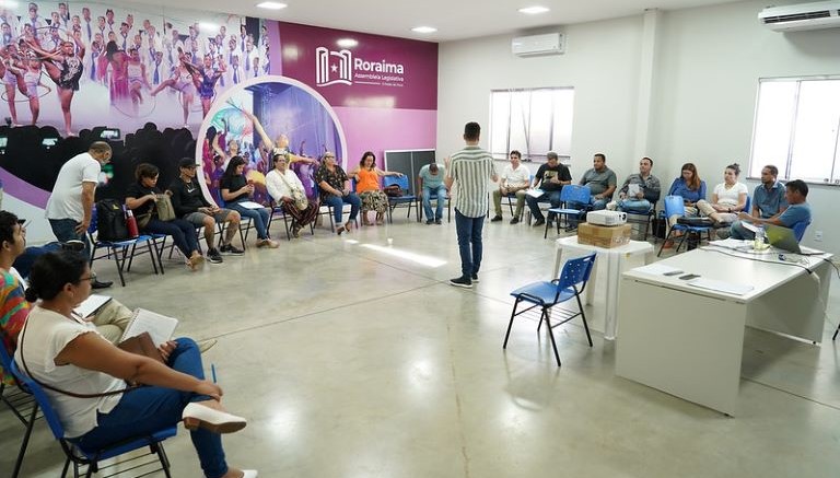 ALE-RR e MinC qualificam gestores e artistas em oficina sobre comitês de cultura