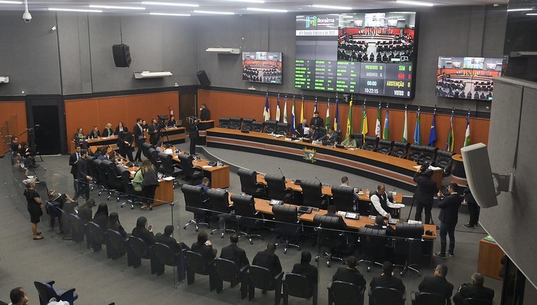 Deputados comentam renúncia do prefeito de Rorainópolis