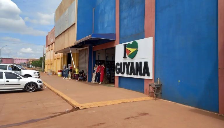 Brasileiros que vivem na fronteira temem problemas na Guiana