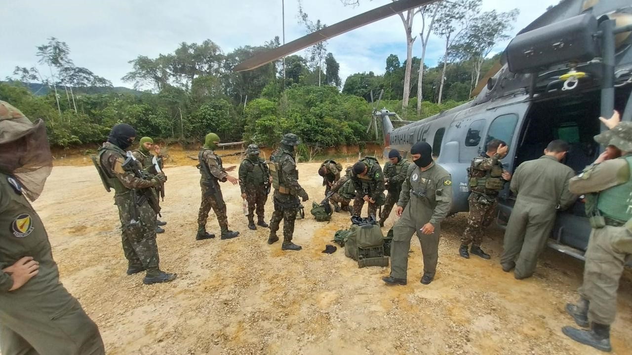 Forças Armadas realizam ações repressivas ao garimpo ilegal na Terra Yanomami