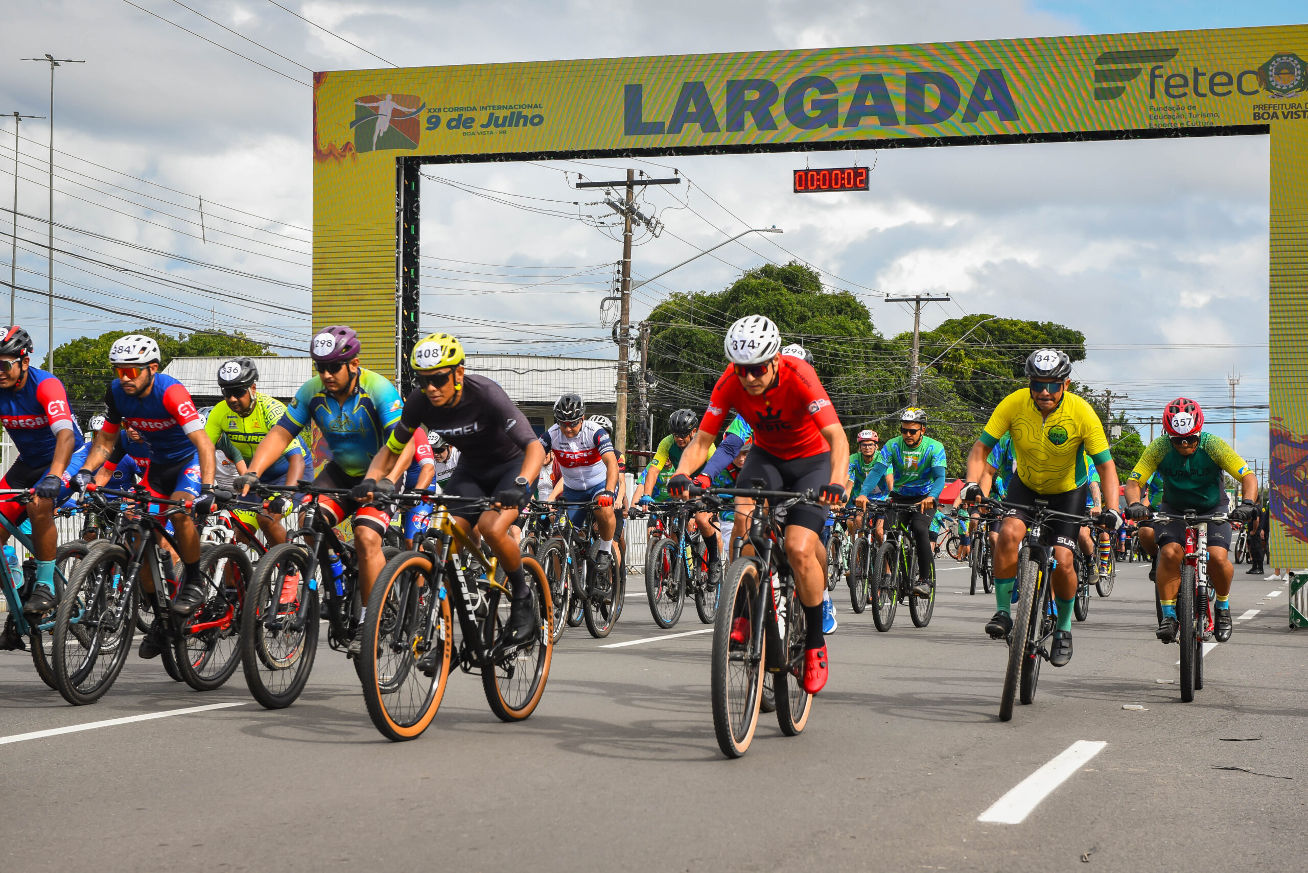 Prova de ciclismo atrai atletas profissionais e amadores para desafio sobre rodas em Boa Vista