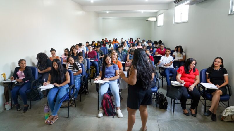 Escolegis leva cursos de atendente de farmácia e cuidador de alunos para população de Rorainópolis