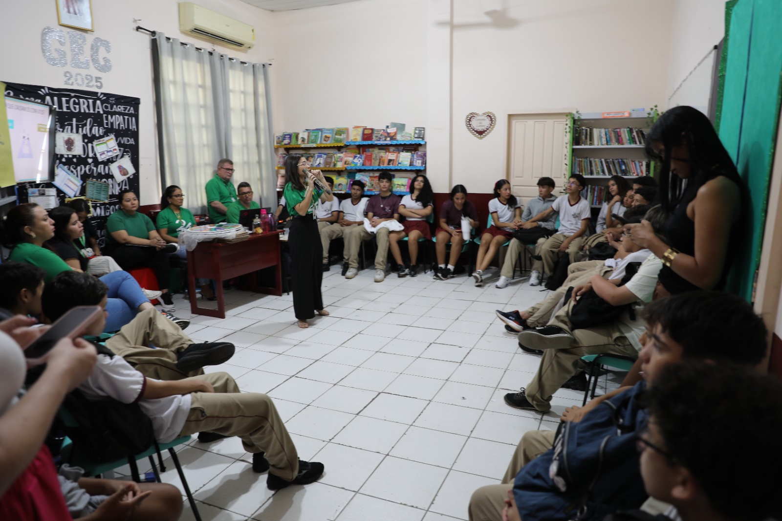 Programa da DPE-RR aborda mediação de conflitos e combate ao bullying com alunos da Escola Euclides da Cunha
