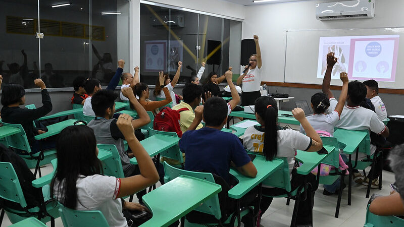 Palestra da ALE-RR leva conscientização sobre violência doméstica a alunos