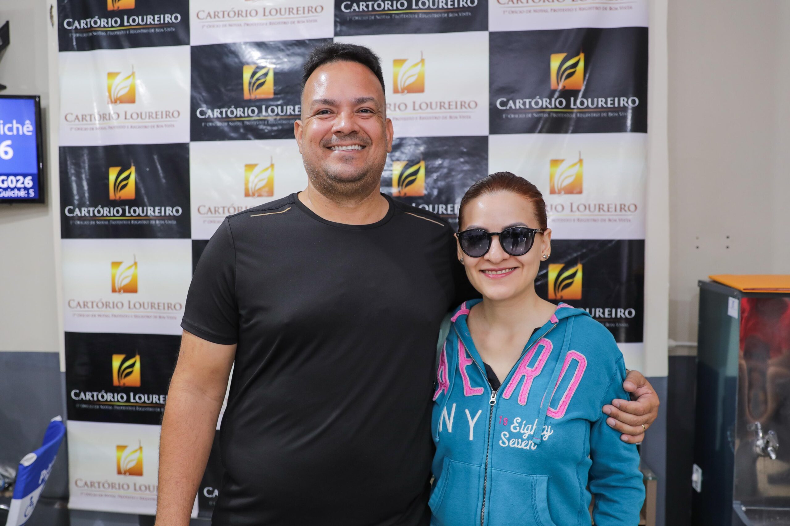 Juntos há 11 anos, casal de migrantes se inscreve em casamento coletivo