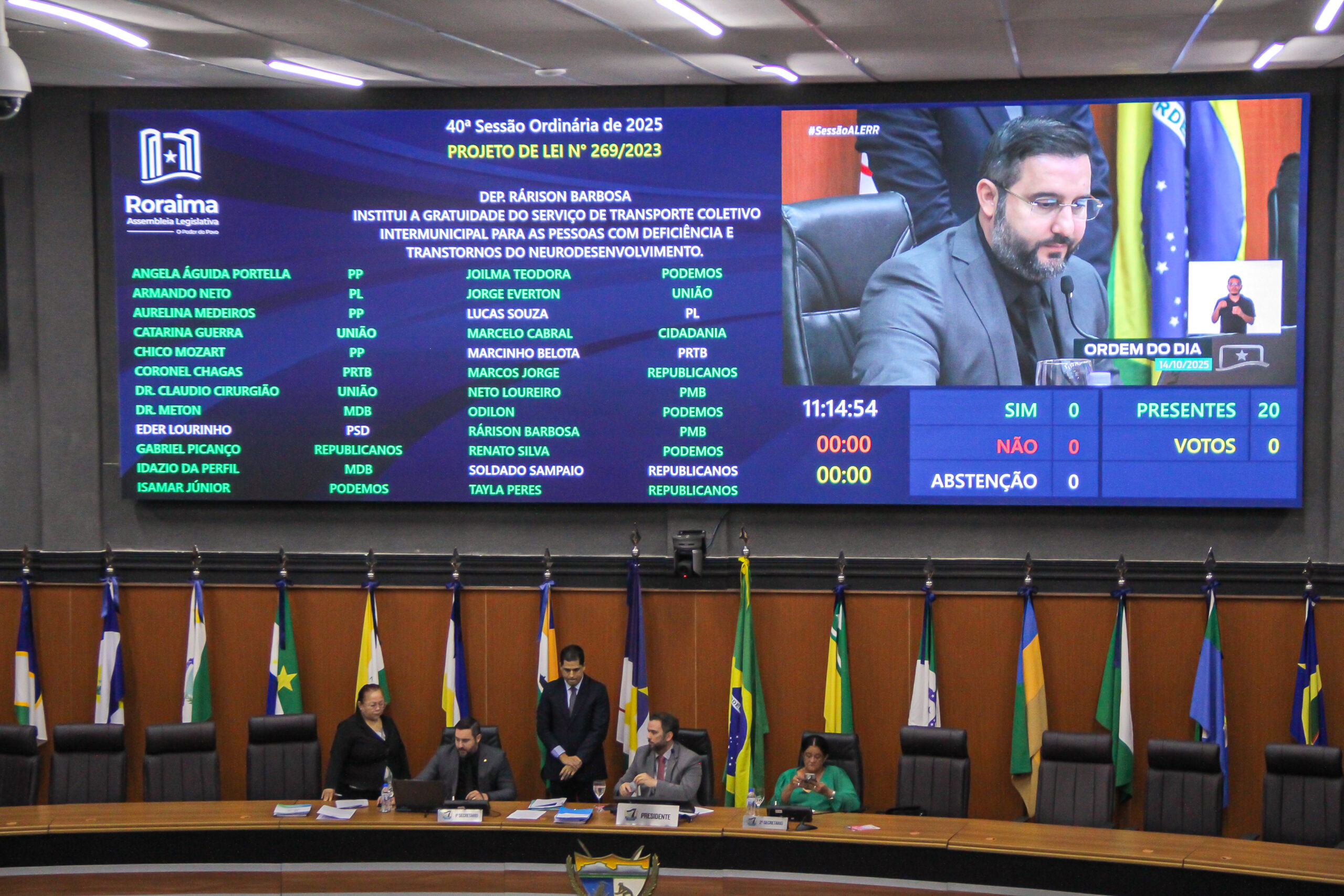 Proposta aprovada prevê reserva de assentos em transporte rodoviário para PCDs ou com transtornos do neurodesenvolvimento