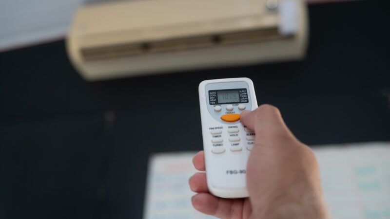 Empresário se assusta com aumento na conta de energia e Procon Assembleia faz alerta