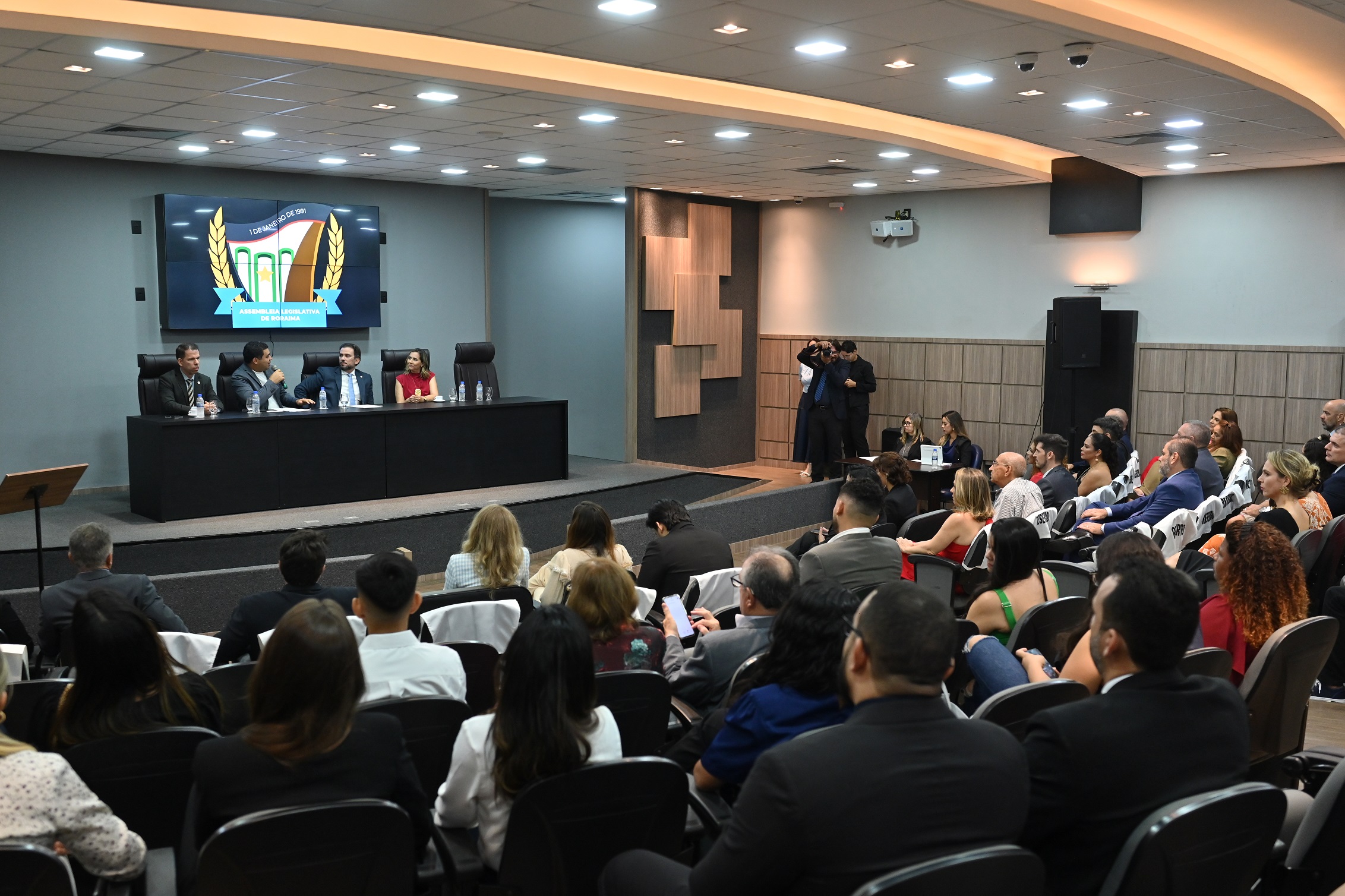 ALERR reconhece excelência e compromisso profissional de delegados da Polícia Civil do Estado