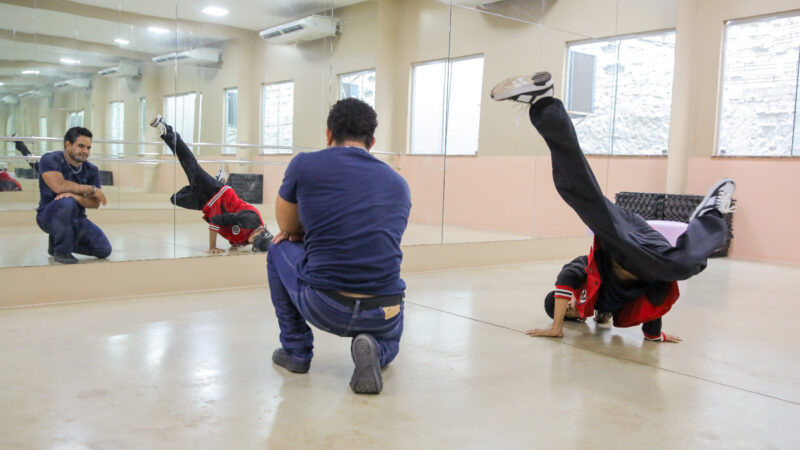 Aulas de breakdance do CCJuv valorizam hip-hop em Roraima