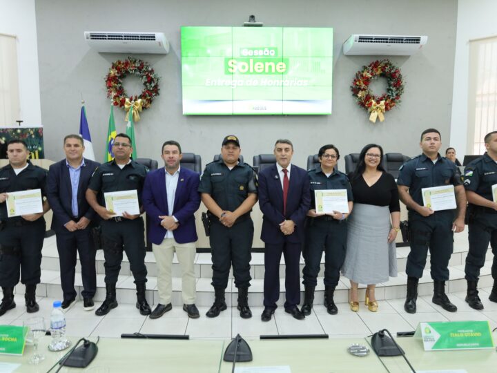 PMs que salvaram bebês engasgados são homenageados na Câmara de Boa Vista